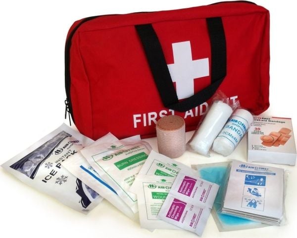 YakimaSport medisinsk bag/apotekskoffert med utstyr YakimaSport medisinsk bag/apotekskoffert med utstyr