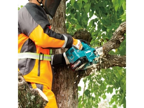 MAKITA.PIŁA ŁAŃCUCHOWA 40V XGT UC003GM102 30cm 4,0Ah