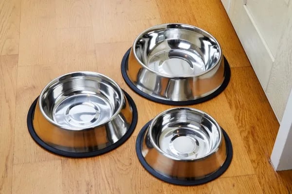 Dogman Matskål Med Antiglidkant Metall 1,8l 21cm