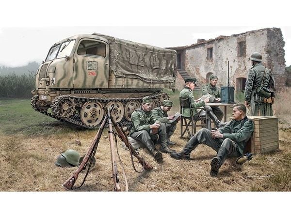 1:35 STEYR RSO/01 JA SAKSALAISET SOTILAAT