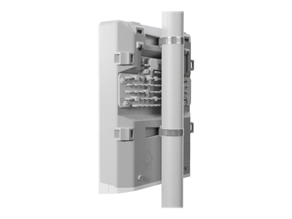 MikroTik netPower 16P 18-portars switch med 16 Gigabit PoE-utportar och 2 SFP+