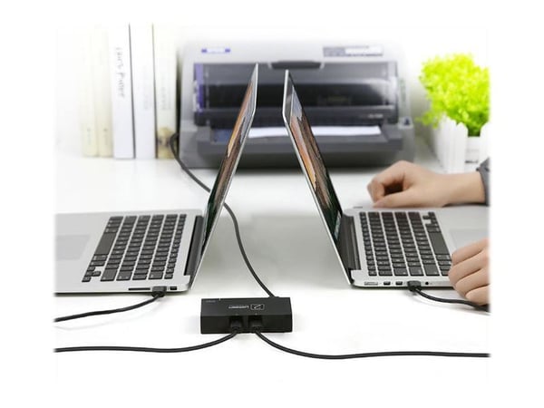 UGREEN 30345 USB 2.0 2x1 KVM-kytkin (musta)