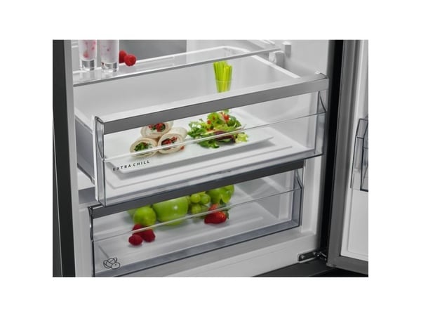 AEG RCS736DXMB, 367 l, SN-T, 39 dB, 5 kg/24t, D, Svart