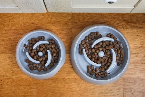 DOGMAN Matskål Alva Slow feed L grå