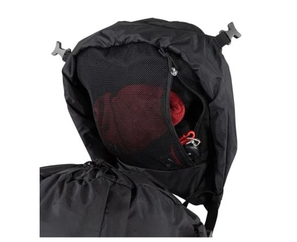 OSPREY Kestrel 48 retkeilyreppu musta S/M