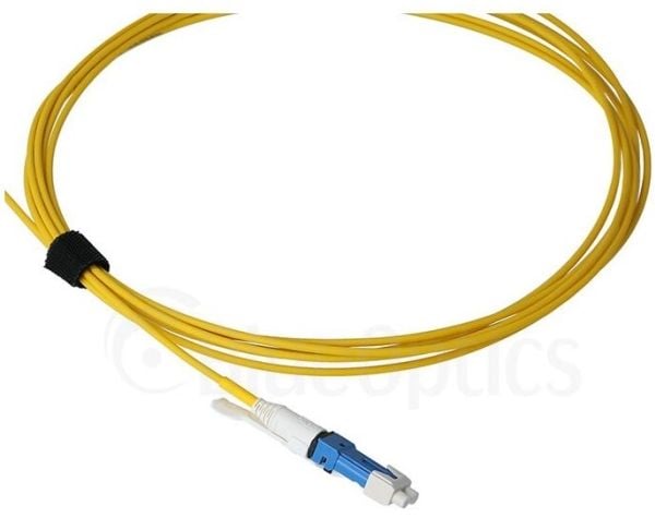 BlueOptics Dupleks fiberoptisk patchkabel, CS-UPC/LC-UPC blå, 5 meter, enkeltmodus E9/125µm, G.657.A1, OS2, inngangsdempning: mindre enn 0,2dB, mer...