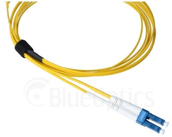 BlueOptics Dupleks fiberoptisk patchkabel, CS-UPC/LC-UPC blå, 5 meter, enkeltmodus E9/125µm, G.657.A1, OS2, inngangsdempning: mindre enn 0,2dB, mer...