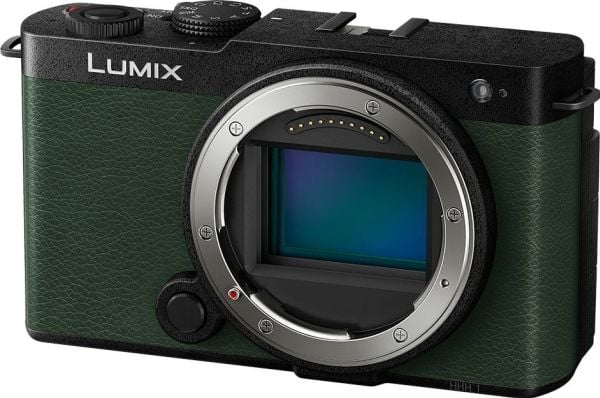Panasonic Lumix S9, 24,2 MP, 12000 x 8000 pixlar, CMOS, 6K Ultra HD, Pekskärm, Grön
