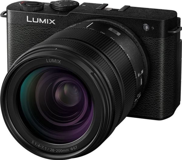 Panasonic Lumix S9 + 28-200mm F4-7, 24,2 MP, 12000 x 8000 pixlar, CMOS, 6K Ultra HD, Pekskärm, Svart