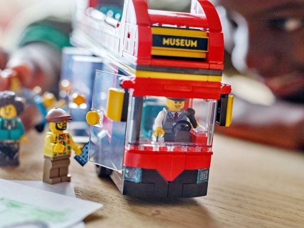 LEGO City 60407 Punainen kaksikerroksinen turistibussi
