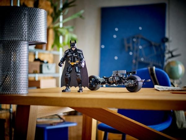 LEGO Super Heroes 76273 Byggbar Batman™-figur og batpod-sykkelen