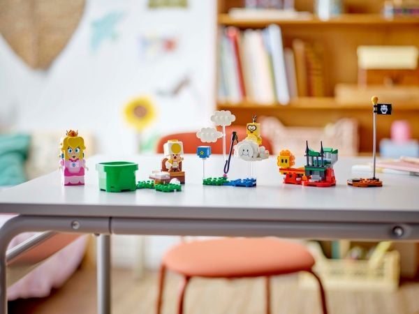 LEGO Super Mario 71441 På eventyr med interaktive LEGO® Peach™