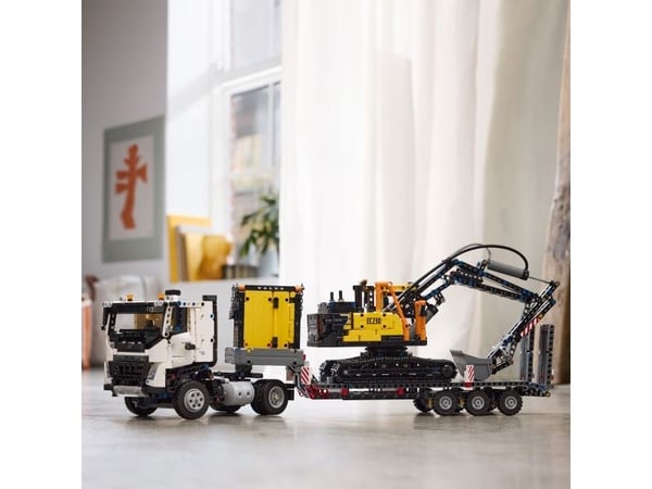 LEGO Technic 42175 Volvo FMX-trailer og EC230 el-gravemaskin