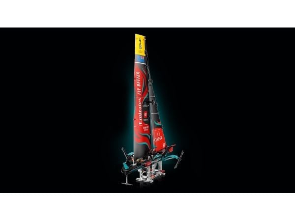 LEGO Technic 42174 Emirates Team New Zealand AC75 yacht