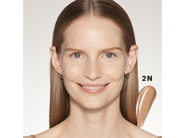 ESTEE LAUDER Futurist Soft Touch Brightening Skincealer 2N 6 ml