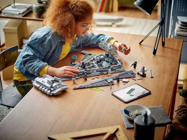 LEGO Star Wars TM 75394 Imperiumin tähtihävittäjä