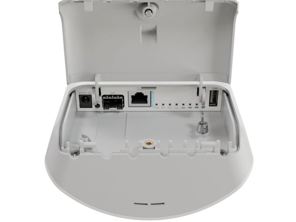 MikroTik mANTBox ax 15s - Trådløst tilgangspunkt - Wi-Fi 5, Wi-Fi 6 - 2.4 GHz, 5 GHz