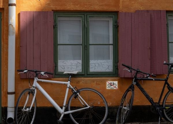 Skilt "Henstilling af cykler forbudt" 18x13 cm, alu., hvid