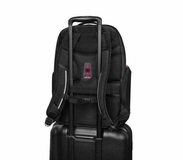 Wenger Meteor 17" kannettava reppu, jossa on tablettilokero, musta