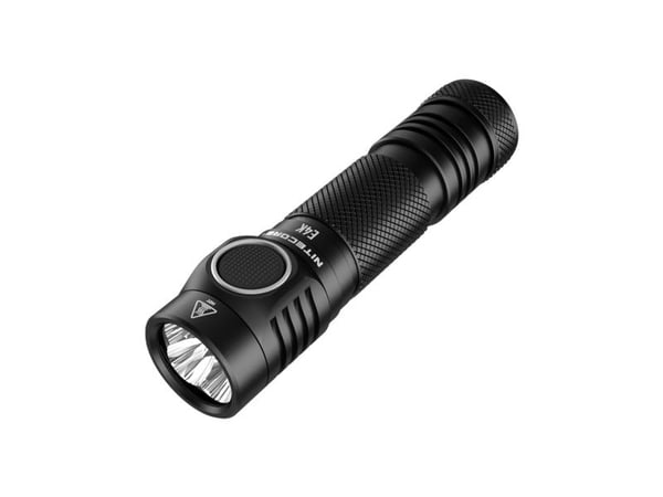 NITECORE E4K taskulamppu 4400 lumenia 5000 mAh IP68, musta