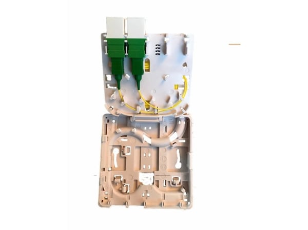 EFB-Elektronik FTTH-boks for 4 koblinger SC-S eller LC-D 80x80 med kabelføring, krympeversjon Produsent: EFB Elektronik (FTTH-BOX-IN-6)