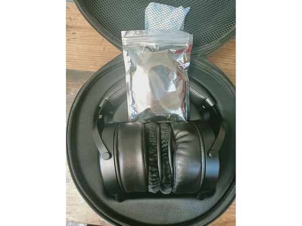 Monoprice M1070C sorteringshodetelefoner