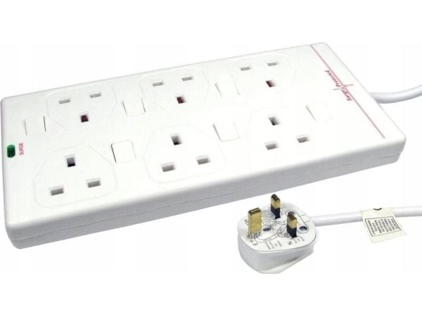Microconnect GRU006WUK-SWITCH, 2 m, Tyyppi G (BS 1363, Tyyppi G, Hallittu, 1,25 mm², Valkoinen