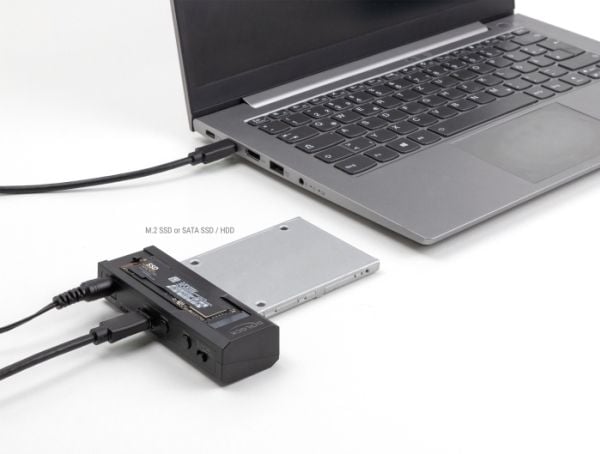Delock USB Type-C-muunnin 1 x M.2 SSD:lle tai 1 x SATA SSD:lle / kiintolevylle