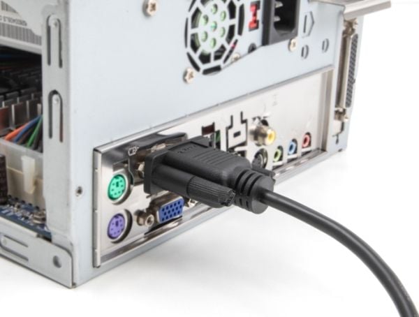Delock - Seriell kabel - DB-9 (hann) til DB-9 (hunn) - 50 cm - tommelskruer, støtter RS-232 seriell grensesnitt - svart