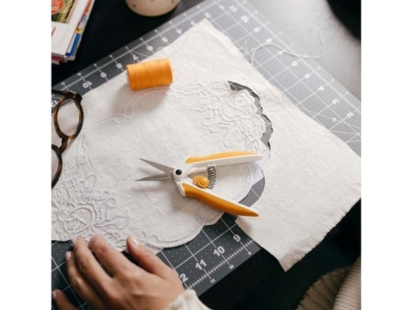 Fiskars 1070029, Voksen, Figurklipping + rett klipping, Enkel, Oransje, Hvit, Rustfritt stål, Kunst- og håndverkssaks