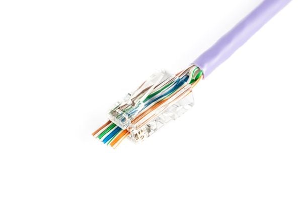 Digitus RJ45-liitin (8P8C) DIGITUS cat.5e suora läpivienti, suojaamaton, AWG 26-24, pakkaus 100 kpl.