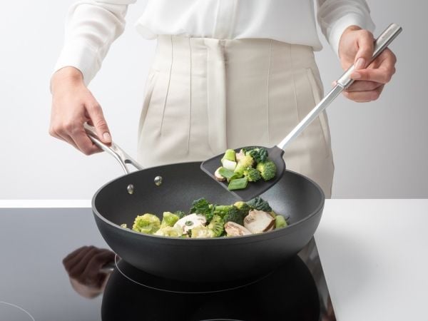 Brabantia Wok Turner, Stekespade, Sort, Sølv, Silikon, Rustfritt stål, Rustfritt stål, 280 °C, 105 mm
