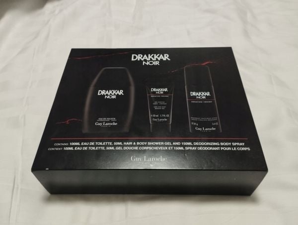 Guy Laroche Sett Guy Laroche: Drakkar Noir, Eau De Toilette, For Menn, 100 ml + Drakkar Noir, Rense, Dusjgelé, For Alle hudtyper, 50 ml + Drakkar N...
