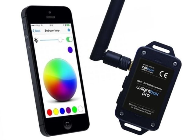 Blebox BLEBOX wlightbox pro – LED-styrenhet med extern antenn
