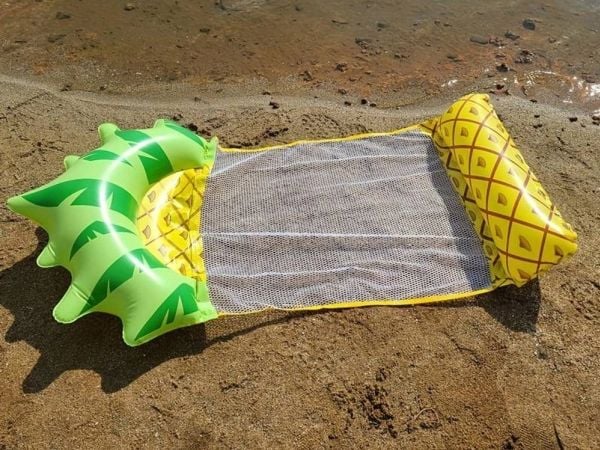 Jokomisiada oppblåsbar vannmadrass hengekøye med nett, modell ananas på base til basseng og strand SP0760