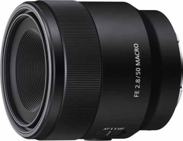 Sony SEL50M28 - Makroobjektiv - 50 mm - f/2.8 FE - Sony E-mount - för Cinema Line; a VLOGCAM; a1; a1 II; a6700; a7 IV; a7 V; a7C; a7C II; a7CR; a7R...