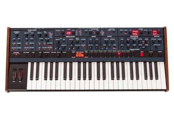 Sekvensiell OB-6 - Polyfon analog synthesizer