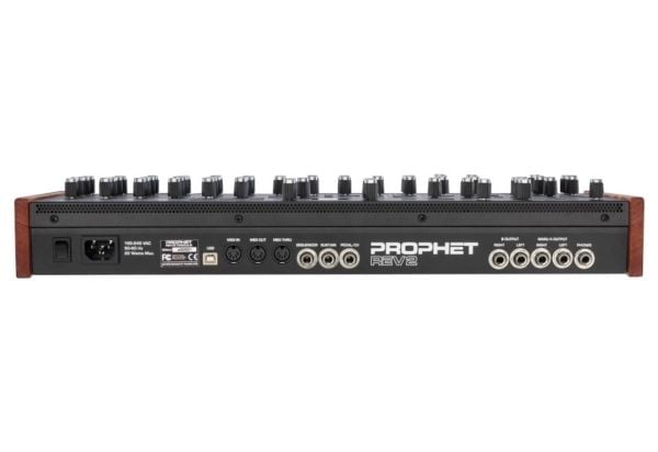 Sequential Prophet Rev2 Desktop 16-voice analog polyfonisk synthesizer
