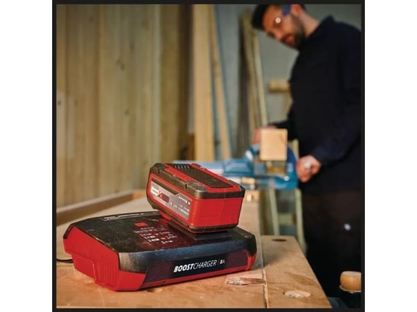 Einhell PXC Boostcharger 8A Power X-Change Lynoplader 4512155