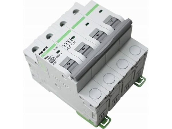 Noark 101764 DC 4MOD 50A 1000VDC EX9IP 4P 50A erotuskytkin erotin