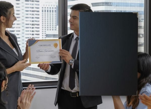 Peleman Document / Diploma omslag A4>, lajittelu