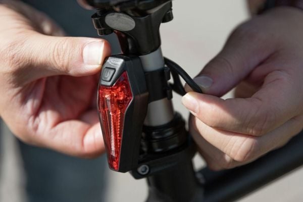 Ansmann 1600-0553, takavalo, musta, akryylinitriilibutadieenistyreeni, polykarbonaatti (PC), LED, paristo, 3,5 h