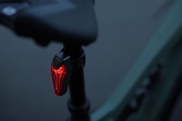 Ansmann 1600-0553, takavalo, musta, akryylinitriilibutadieenistyreeni, polykarbonaatti (PC), LED, paristo, 3,5 h