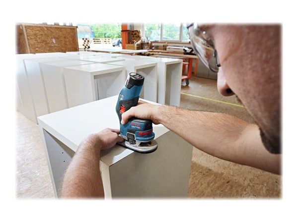 Bosch GKF 12V-8 Professional - Palm router - trådløs - 6 - 8 mm - 2 batterier - 12 V