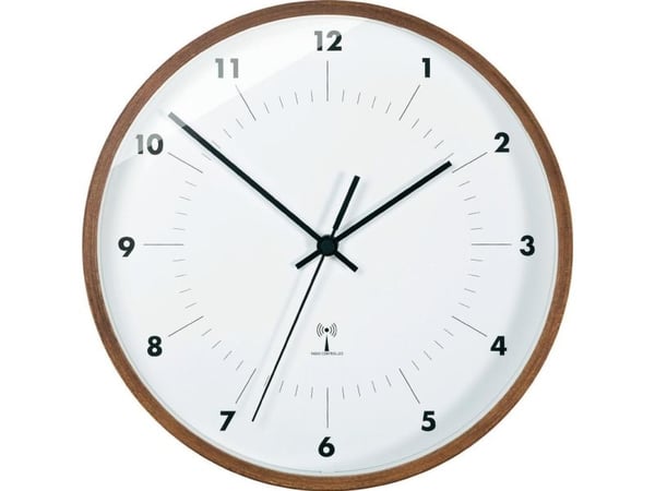 TFA trådløs veggklokke med treramme (Ø x D) 25,5 x 5 cm (98.1097)