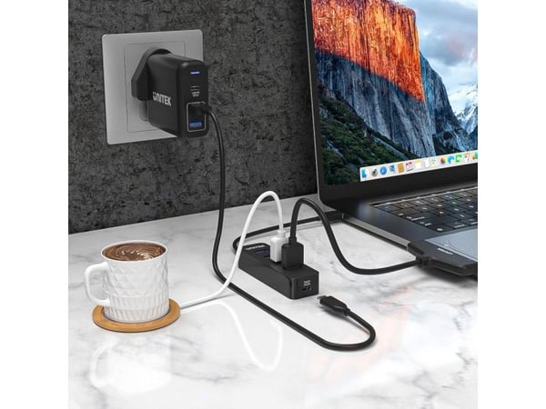 Unitek uHUB Q4 H1117A - Hub - 4 x SuperSpeed USB 3.0 - stasjonær