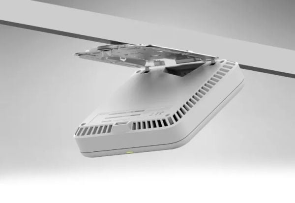 NETGEAR Insight WBE710 - Trådløst tilgangspunkt - tri-bånd, PoE, 2.5G - Wi-Fi 7 - Wi-Fi 7 - 2.4 GHz, 5 GHz, 6 GHz - vegg/tak-monterbar