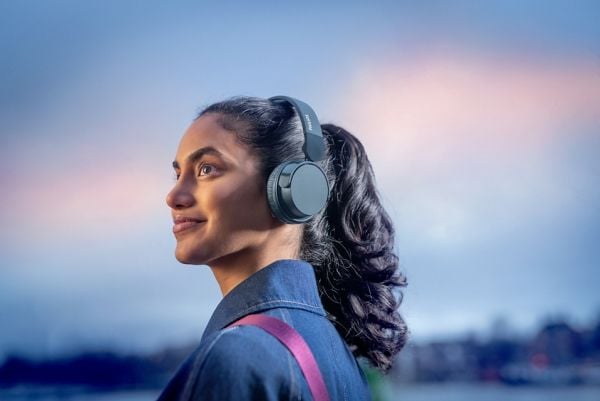 Philips TAH4209BL - Hodetelefoner med mikrofon - over-øret-montering - Bluetooth - trådløs - blå