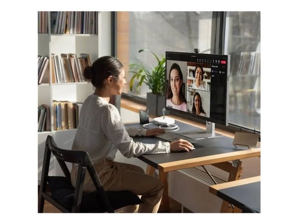 ALOGIC Clarity Pro, 68,6 cm (27"), 3840 x 2160 pikseliä, 4K Ultra HD, LCD, 5 ms, musta, Hopea ALOGIC Clarity Pro, 68,6 cm (27"), 3840 x 2160 pikseliä, 4K Ultra HD, LCD, 5 ms, musta, Hopea