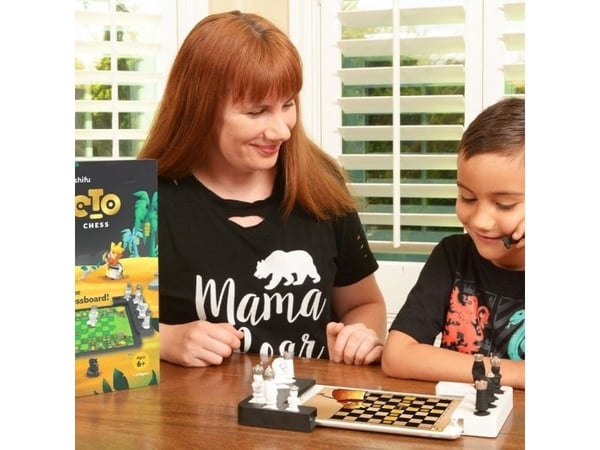 Shifu Shifu Tacto Chess – schackspel på surfplatta